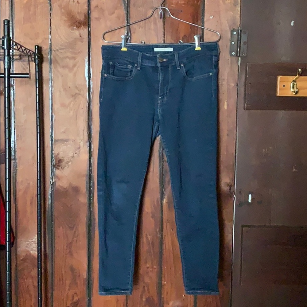 Levi’s 711 Skinny Jeans